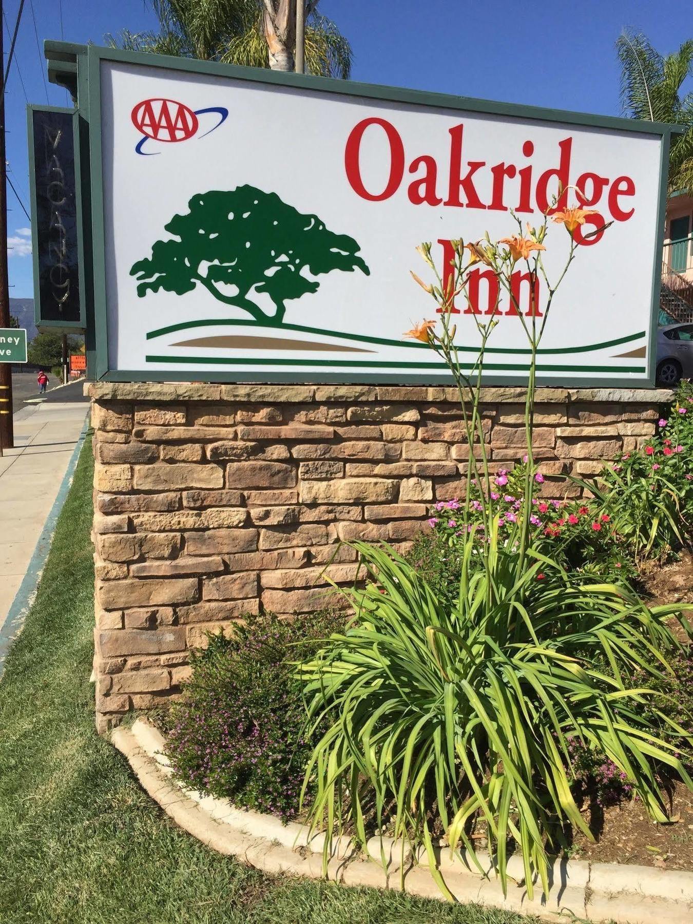 Oakridge Inn Oak View Eksteriør billede